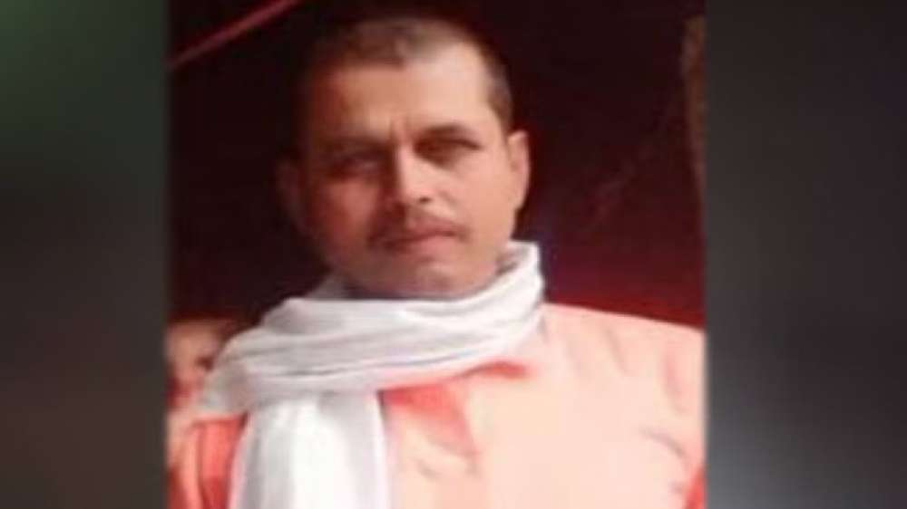 शराब पीने के दौरान हुई मारपीट में घायल युवक ने तोड़ा दम, केस दर्ज; आरोपियों की तलाश में जुटी पुलिस || Kashi Ke Awaz