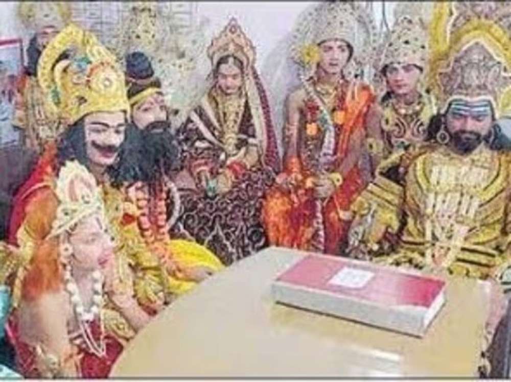 Kashi Ke Awaz | रामलीला में हो गई महाभारत, दल-बल के साथ गिरफ्तारी देने थाने पहुंचे ‘श्रीराम’
