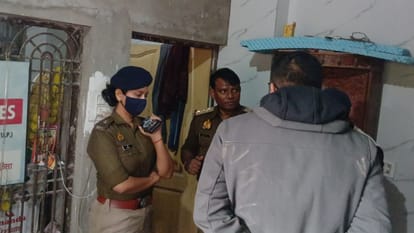 खजूरी की बी.एल.ओ. अनुपमा पटेल की सिर कूच कर नृशंस हत्या कर हमलावर हुए फरार, क्षेत्र में कोहराम || KashiKiAawaz