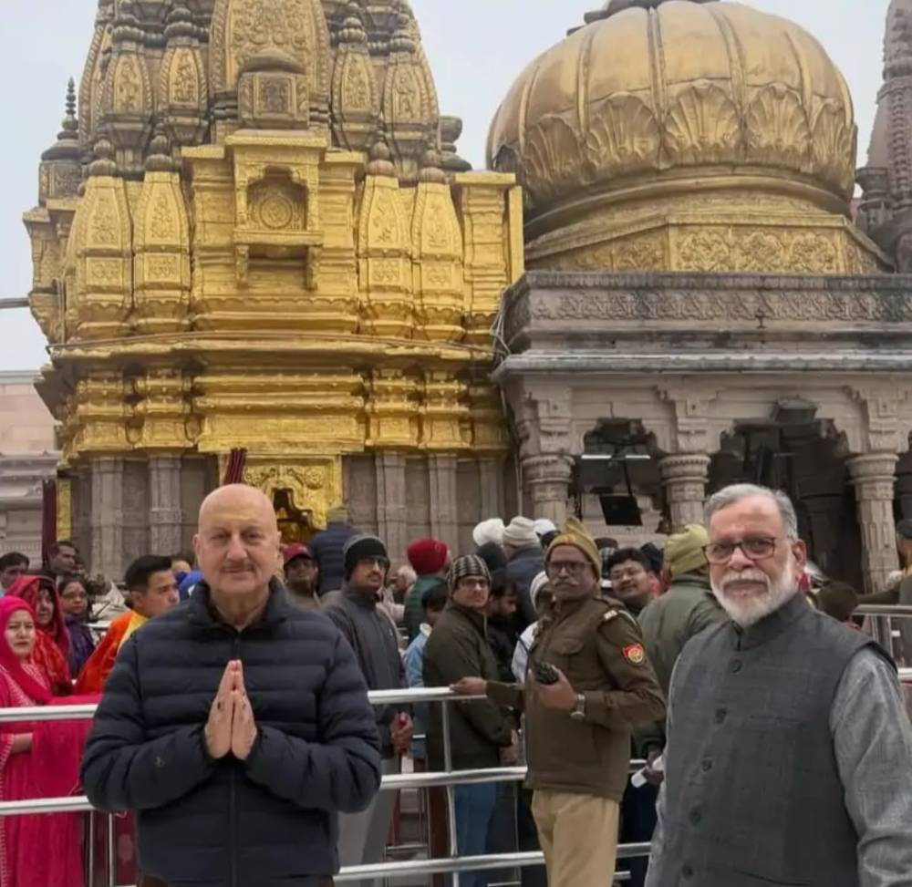 Kashi Ki Aawaz | अभिनेता अनुपम खेर काशी पहुंचे और बाबा का लिया आशीर्वाद