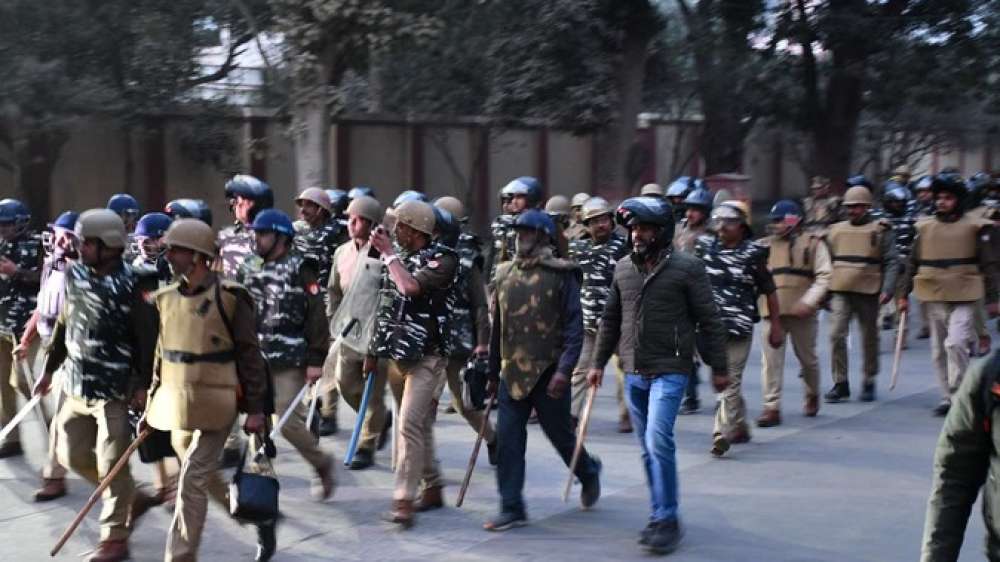 Kashi Ki Aawaz | बीएचयू में बवाल में सात नामदज,पुलिस कर रही छापेमारी