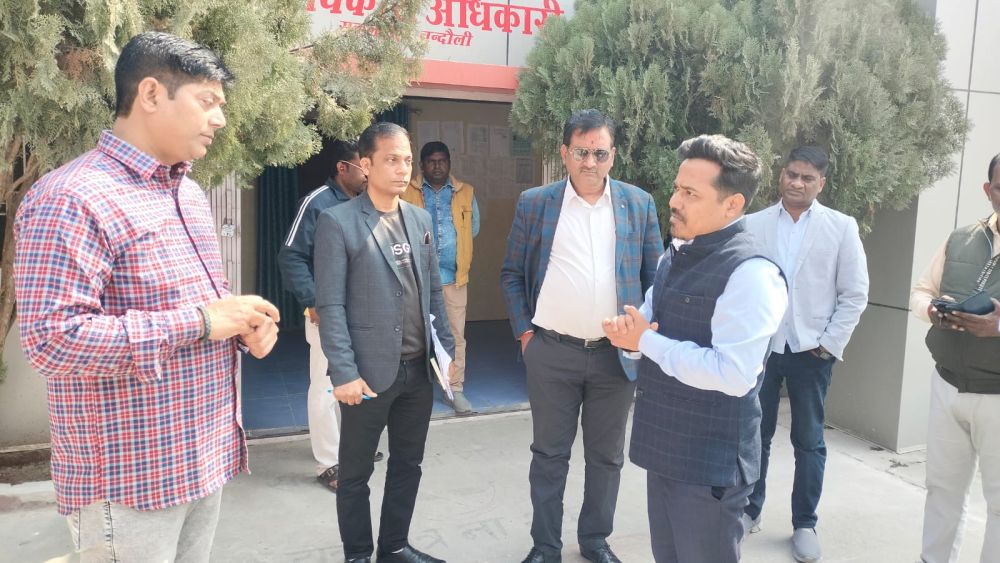 एसडीएम ने किया एसआईआर कार्य का निरीक्षण, धीमी प्रगति पर जताई कड़ी नाराजगी || KashiKiAawaz