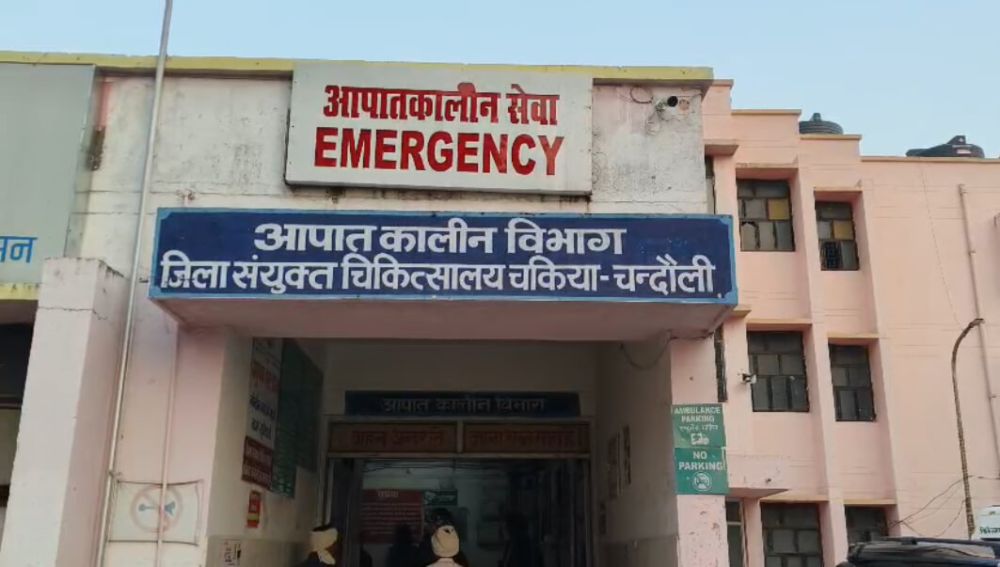 Kashi Ki Aawaz | तेज रफ्तार डंपर की चपेट में आने से मजदूर की मौत, परिवार में मचा कोहराम