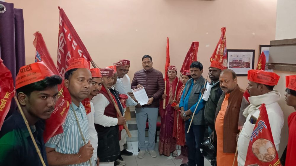 Kashi Ki Aawaz | चंदौली में निषाद पार्टी की मांग—निषाद समाज की जातियों को मिले संवैधानिक अधिकार, गलत।