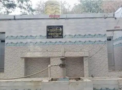 Kashi Ki Aawaz | शहाबगंज पीएचसी परिसर का शौचालय जर्जर, लाखों खर्च के बाद भी मरीजों और स्टाफ को भारी परेशानी