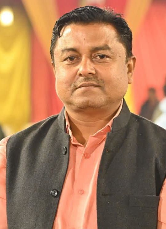 यूरोपियन कॉलोनी में बैरिकेडिंग से आवागमन ठप, कांग्रेस ने जताया विरोध; खोलने की मांग || KashiKiAawaz