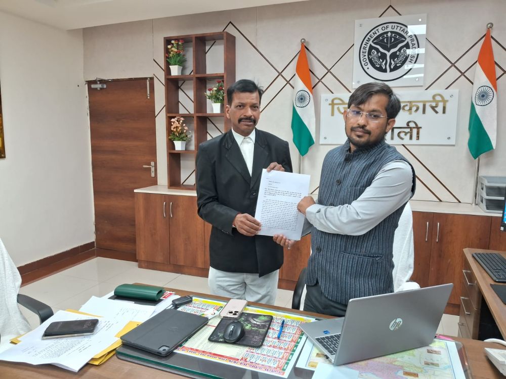 पीडीडीयू नगर में सिक्स लेन सड़क व पार्क निर्माण की मांग, काली मंदिर स्थानांतरण पर जताया विरोध। || KashiKiAawaz