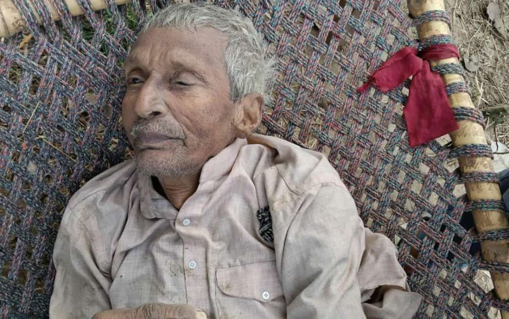 नहर में उतराया शव मिलने से सनसनी, 65 वर्षीय मृत्युंजय की फिसलकर गिरने से मौत। || KashiKiAawaz