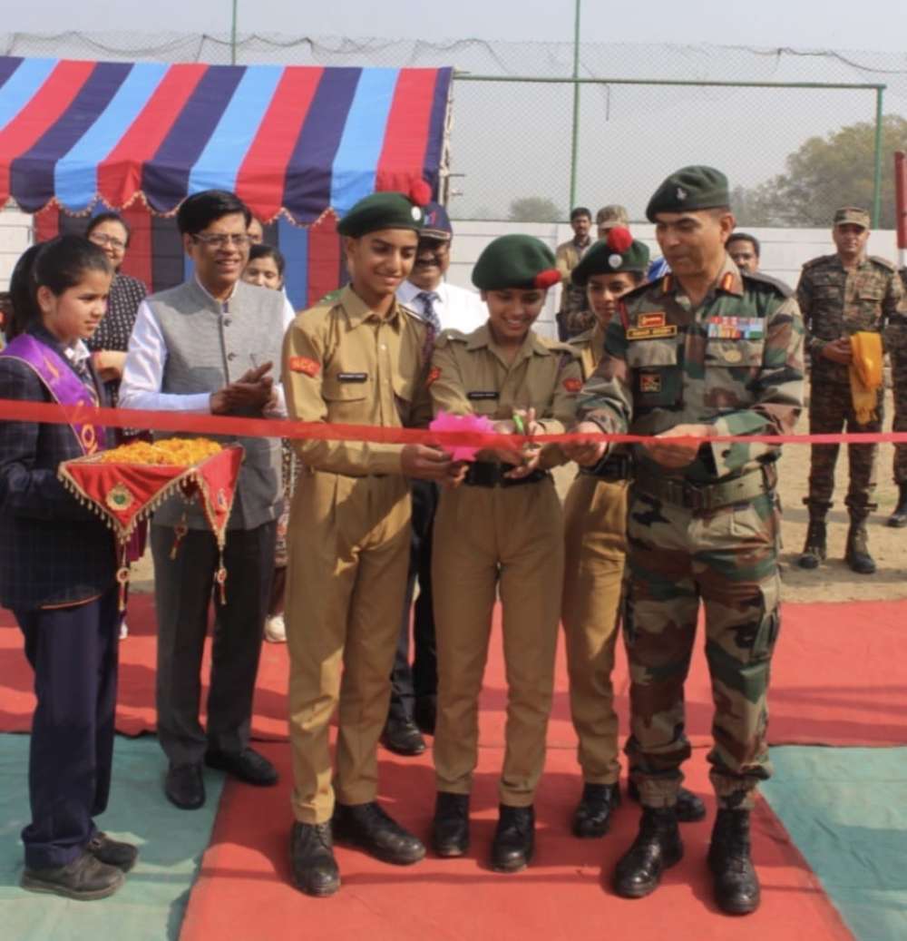 सेठ एम.आर. जैपुरिया स्कूल्स की पड़ाव शाखा में एनसीसी शूटिंग रेंज का उद्घाटन। || KashiKiAawaz