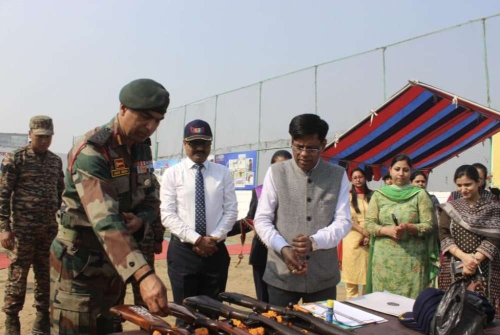 संत गाडगे महाराज की 150वीं जयंती में गरजे सपा सांसद वीरेंद्र सिंह, शंकराचार्य प्रकरण पर सरकार को घेरा। || KashiKiAawaz