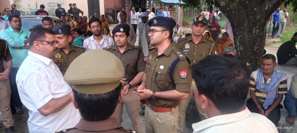 चंदौली में फार्म हाउस पर युवक की हत्या सोते समय सिर में गोली मारी, बदमाश DVR भी ले गए। || KashiKiAawaz