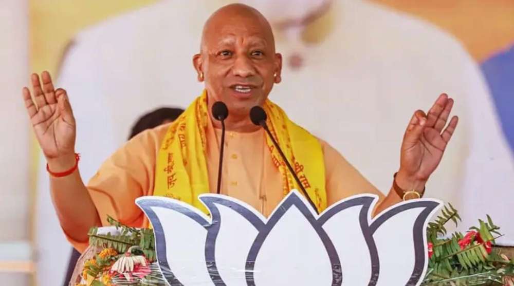 पत्रकारों, शिक्षकों और वकीलों को मिलेंगे आवास सीएम योगी ने किया बड़ा ऐलान। || KashiKiAawaz