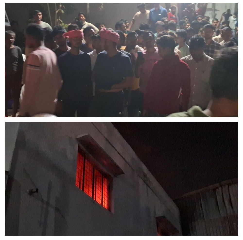 मुगलसराय की बोरा फैक्ट्री में आग शॉर्ट सर्किट से लगी, लाखों के नुकसान का अनुमान। || KashiKiAawaz