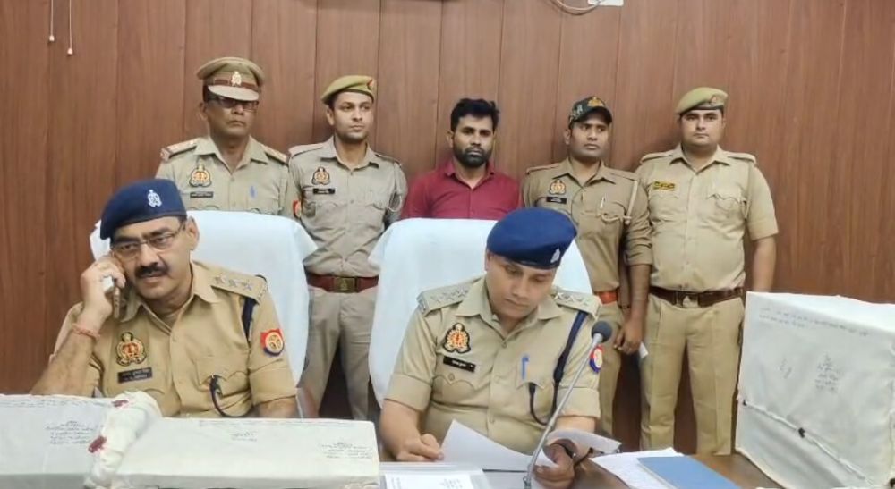 अलीनगर में जाली नोट छापने वाले गिरोह का पर्दाफाश एक आरोपी और दो बाल अपचारी गिरफ्तार। || KashiKiAawaz